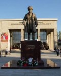 Памятник Сулейману Стальскому открыли в Дербенте